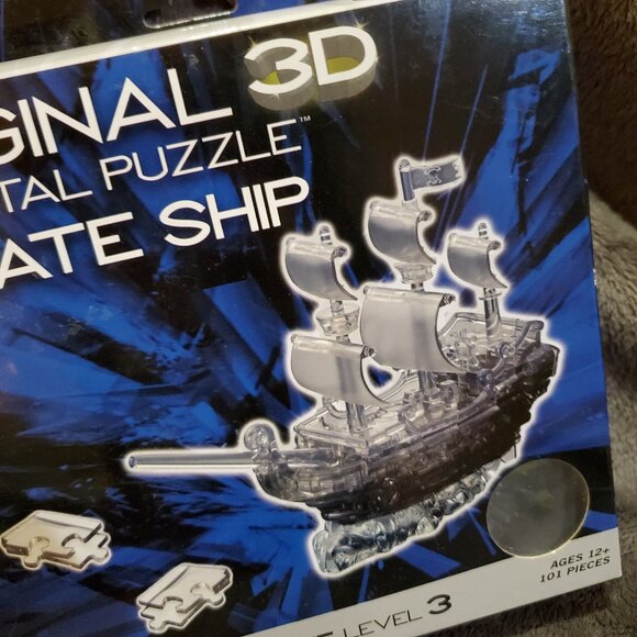 Bepuzzled Original Deluxe Level 3 Ship 101 Piece 3D Crystal Puzzle 30958 - Picture 4 of 7